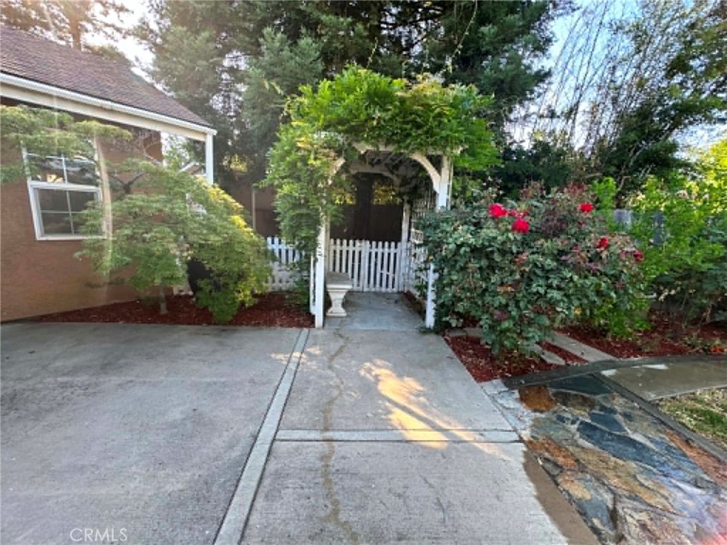823 Rensselaer Dr, Merced, CA 95348
