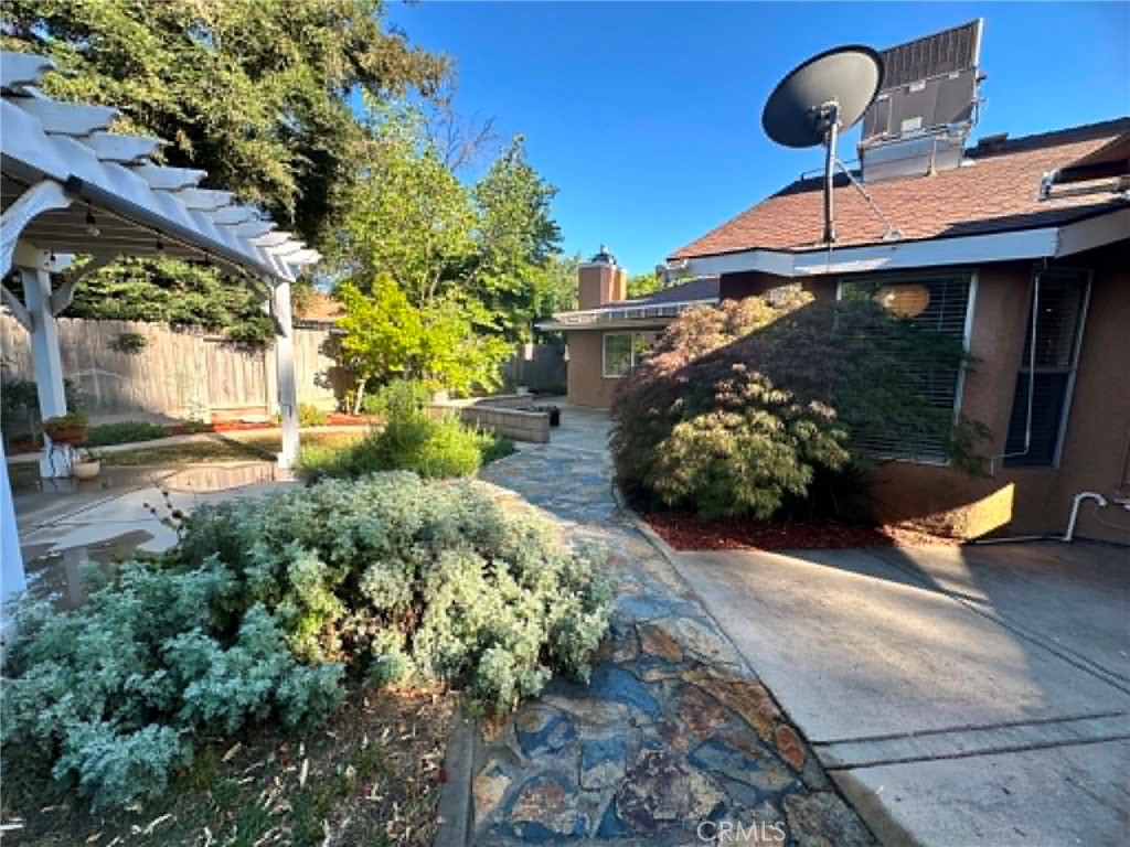 823 Rensselaer Dr, Merced, CA 95348