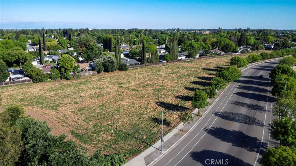 1800 E South Bear Creek Dr, Merced, CA 95340