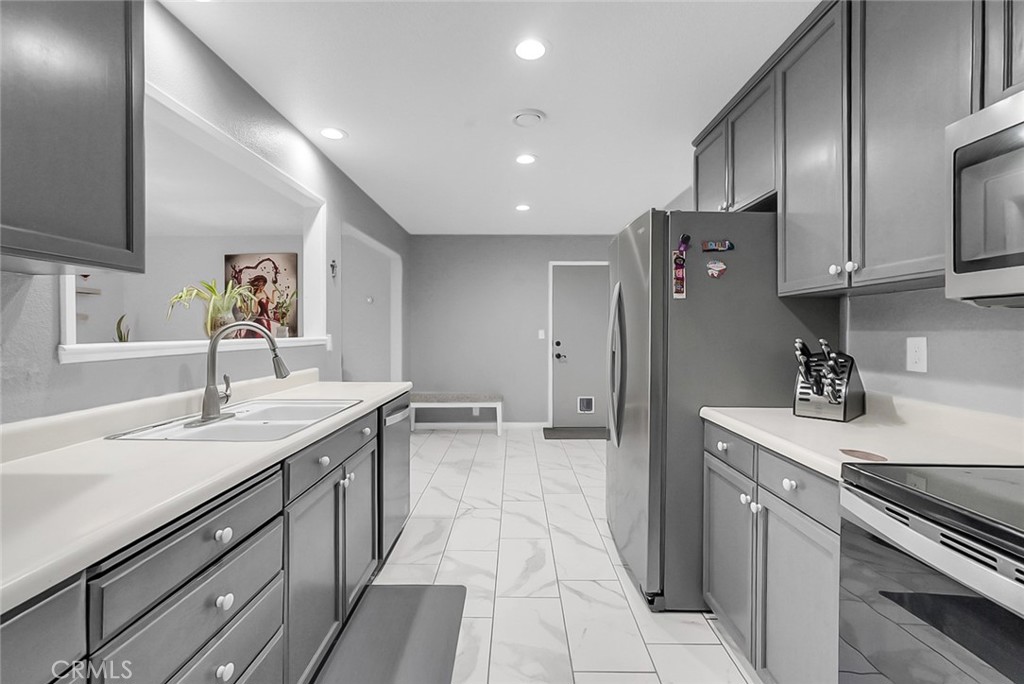 3716 Georgeann, Ceres, CA 95307