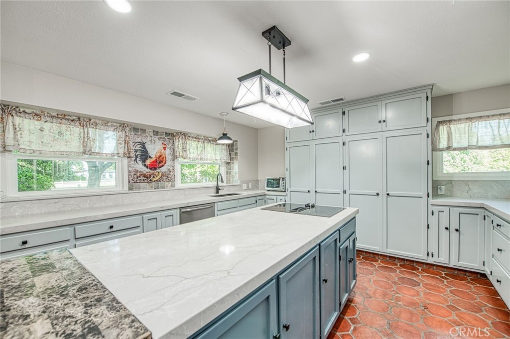 3389 E Olive, Merced, CA 95340