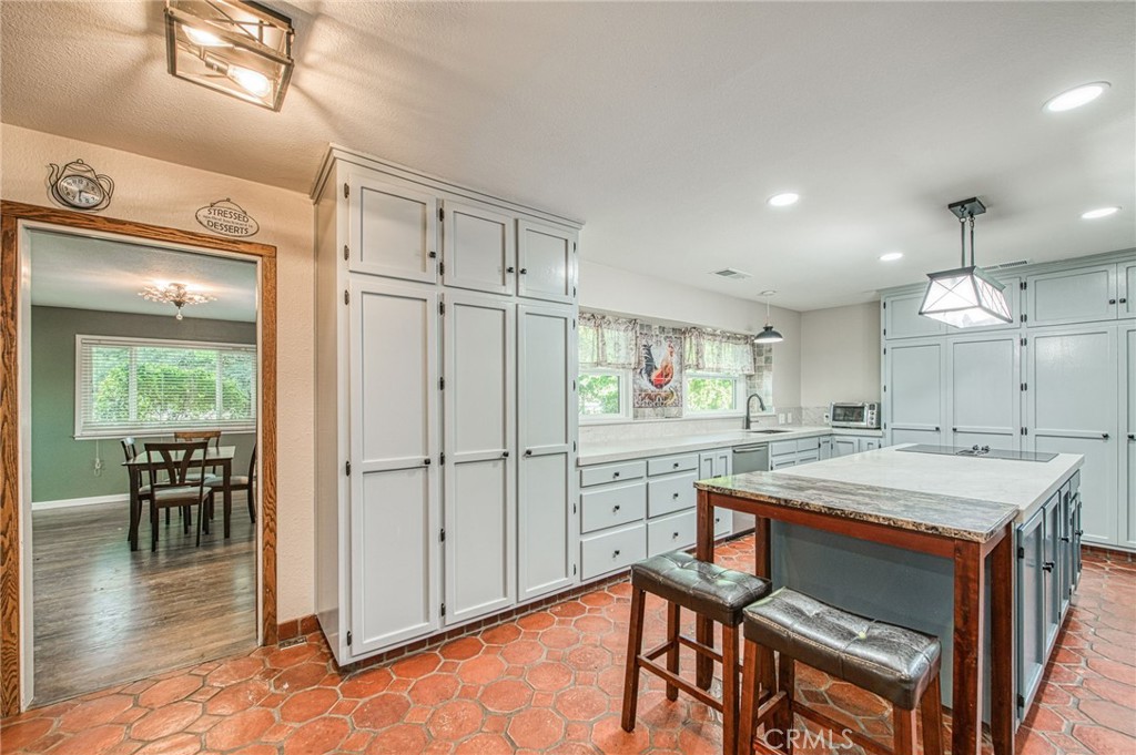 3389 E Olive, Merced, CA 95340