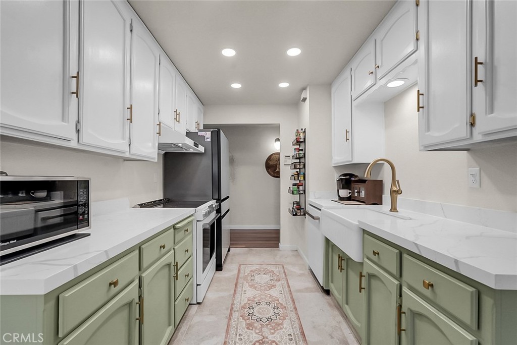 1213 E A, Oakdale, CA 95361