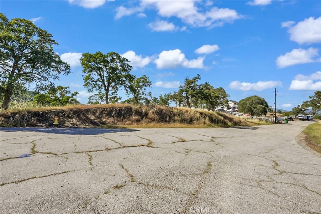 2480 Medina Ct, La Grange, CA 95329