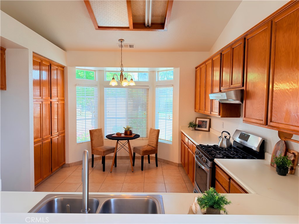 1986 Woodhaven Ct, Merced, CA 95340