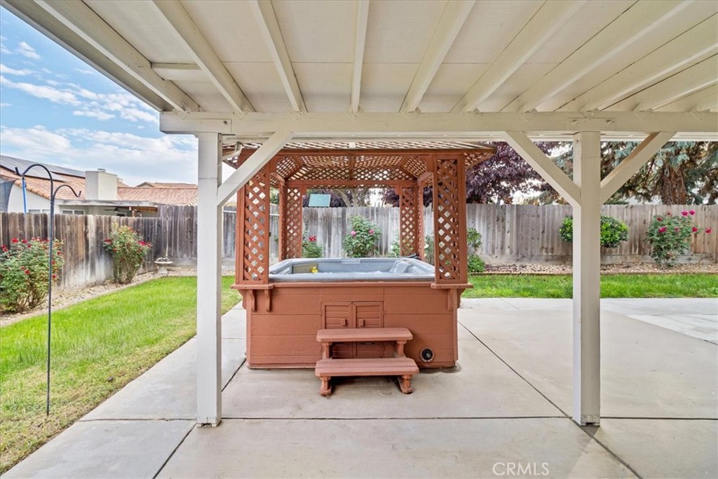 1986 Woodhaven Ct, Merced, CA 95340