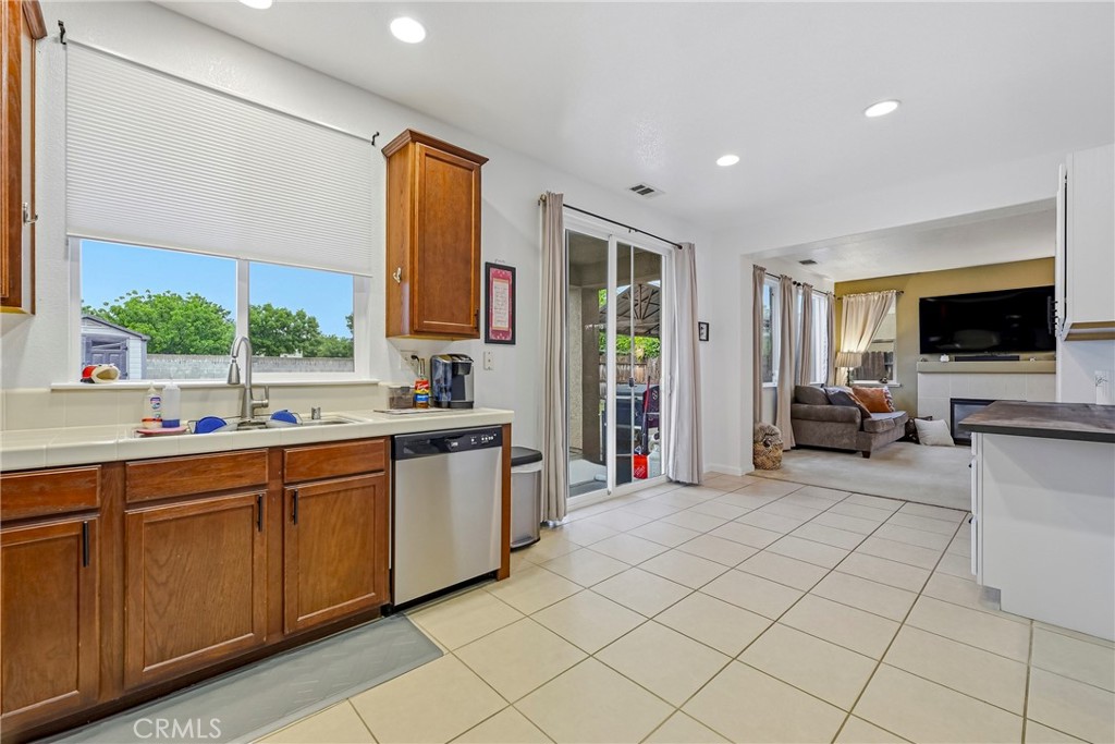 4324 Strathmore Pl, Merced, CA 95348