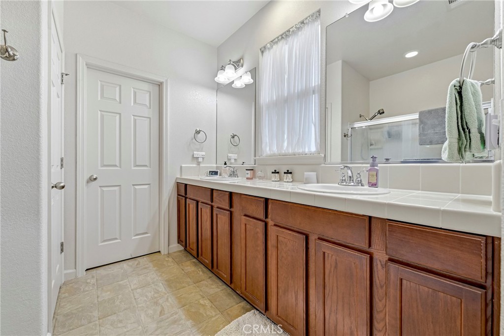 4324 Strathmore Pl, Merced, CA 95348