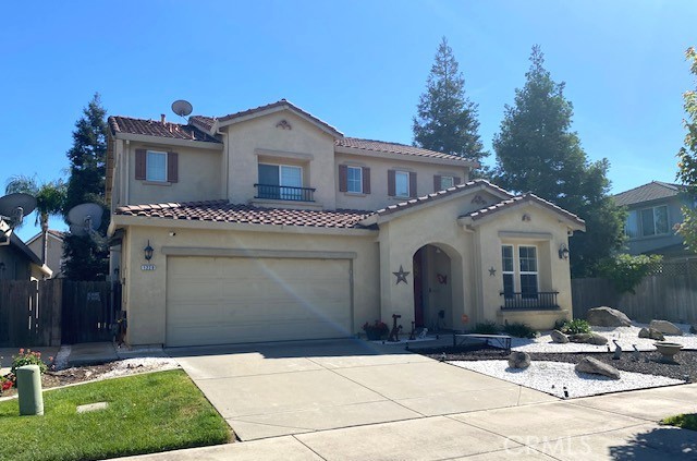 1220 E Springer Dr, Turlock, CA 95382