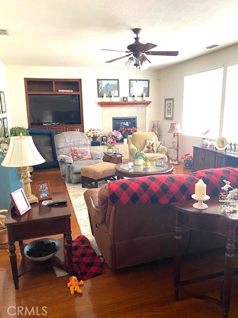 1220 E Springer Dr, Turlock, CA 95382