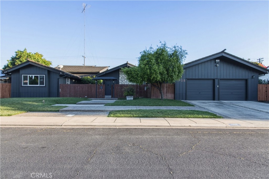 1908 Chelwood, Modesto, CA 95355