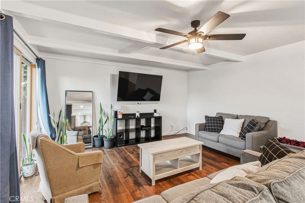 1908 Chelwood, Modesto, CA 95355