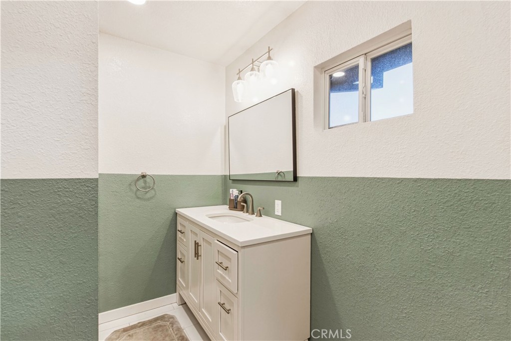 1908 Chelwood, Modesto, CA 95355