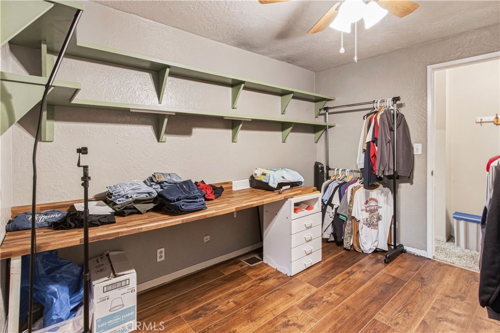 1908 Chelwood, Modesto, CA 95355