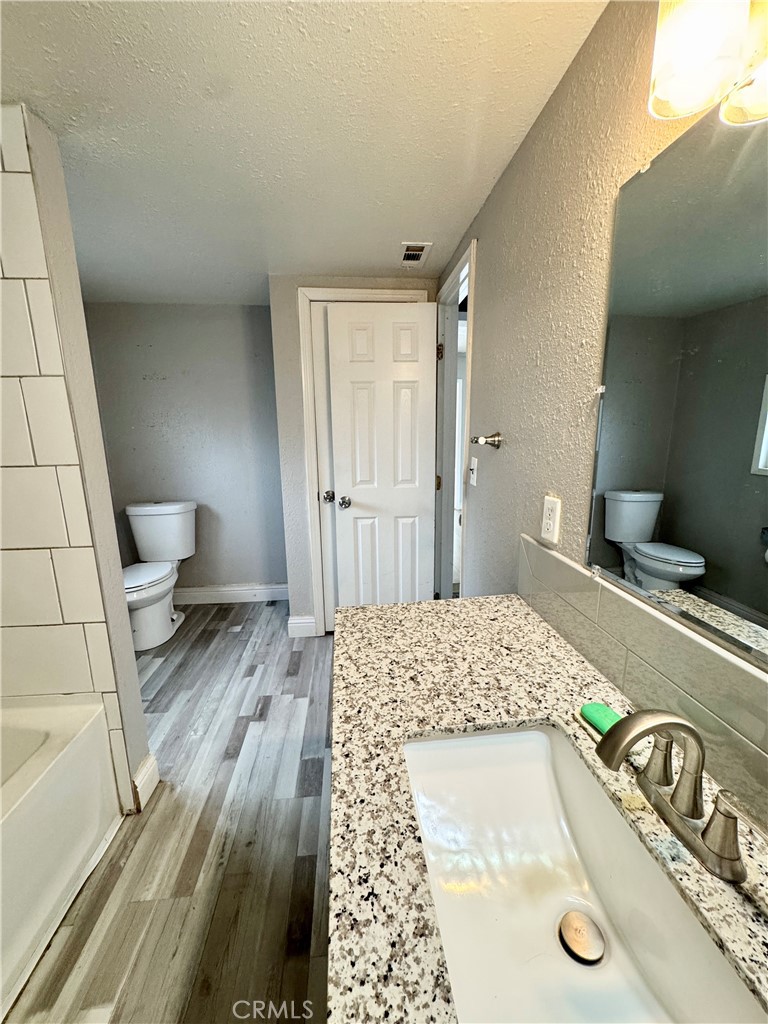 522 Wolfe, Turlock, CA 95380