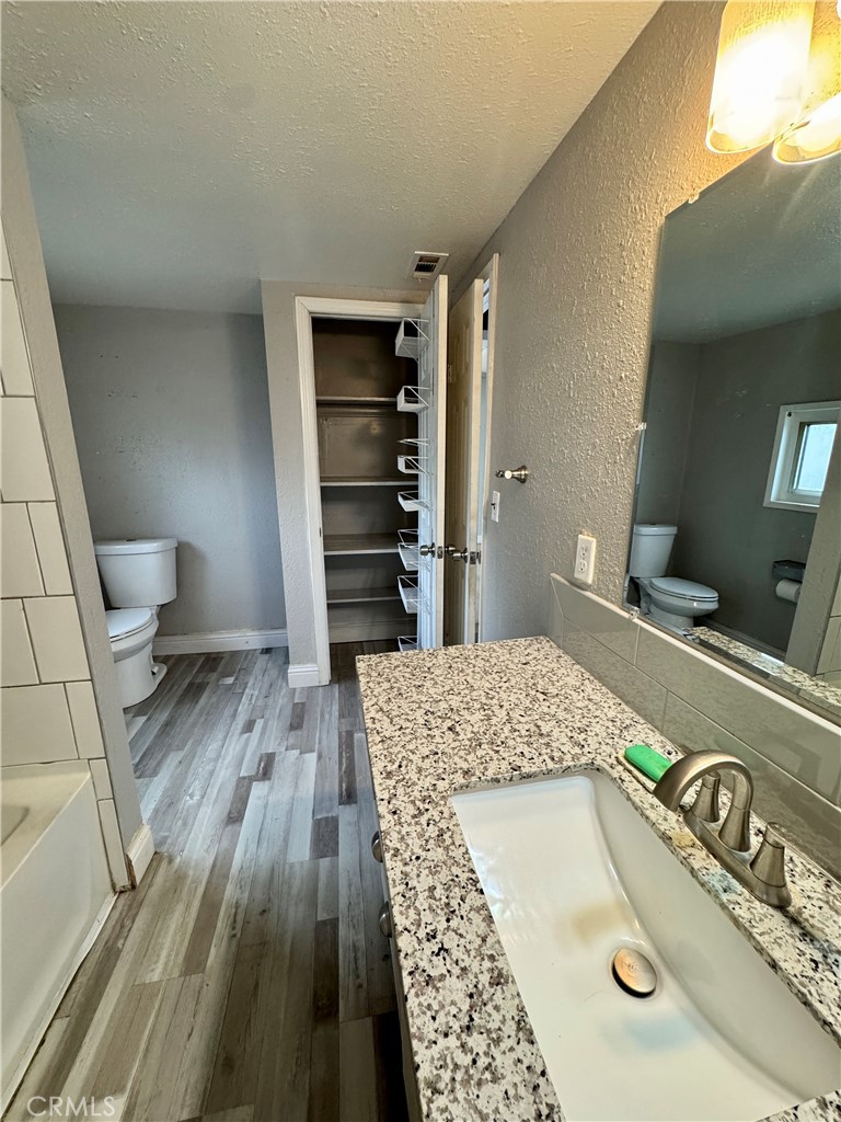 522 Wolfe, Turlock, CA 95380