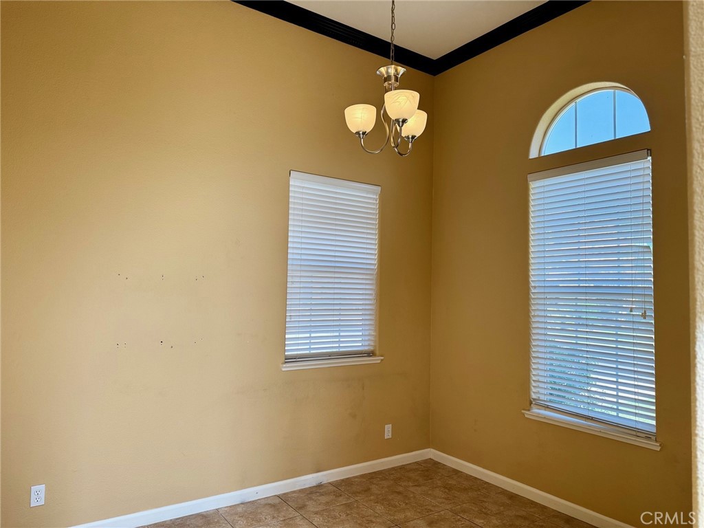 15185 Torrey Pines Cir, Chowchilla, CA 93610