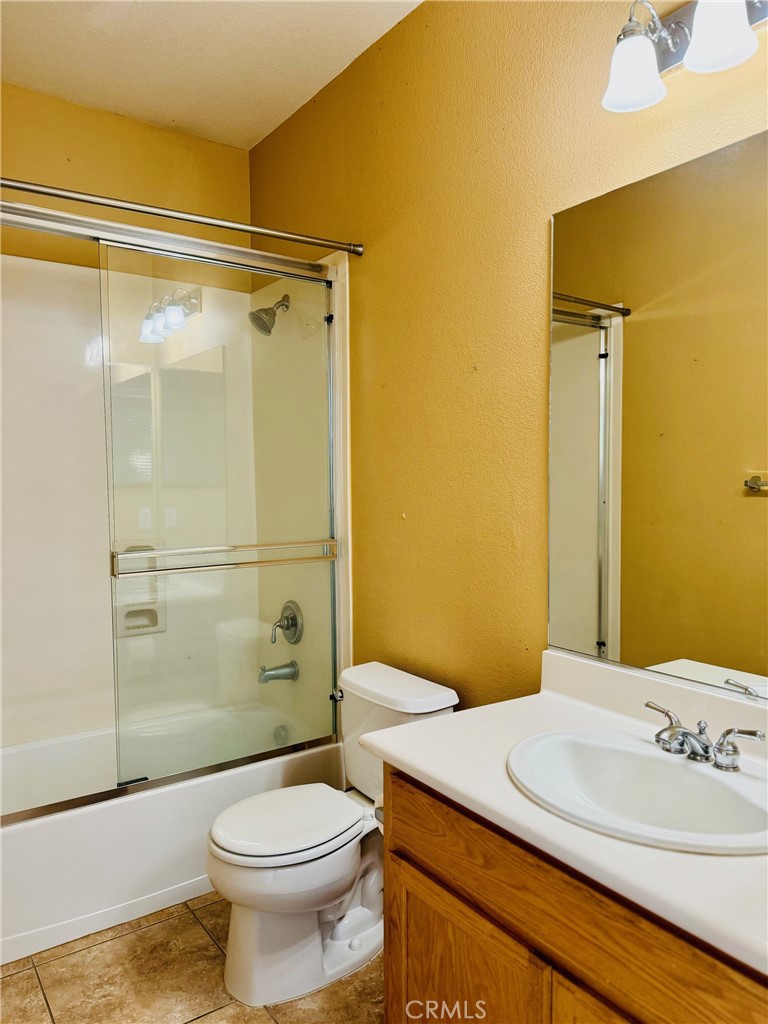 15185 Torrey Pines Cir, Chowchilla, CA 93610