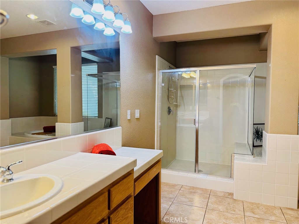 15185 Torrey Pines Cir, Chowchilla, CA 93610