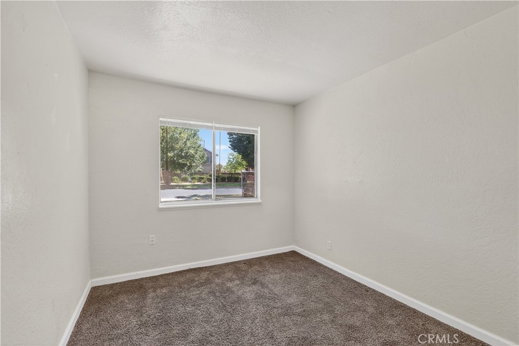 520 W 9th St, Merced, CA 95341