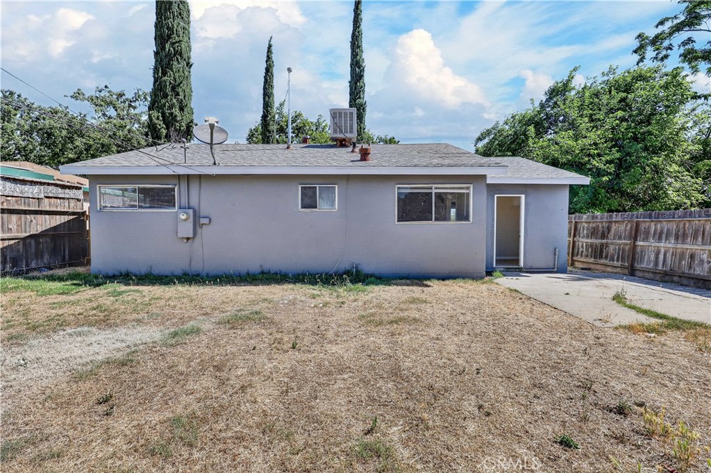 520 W 9th St, Merced, CA 95341