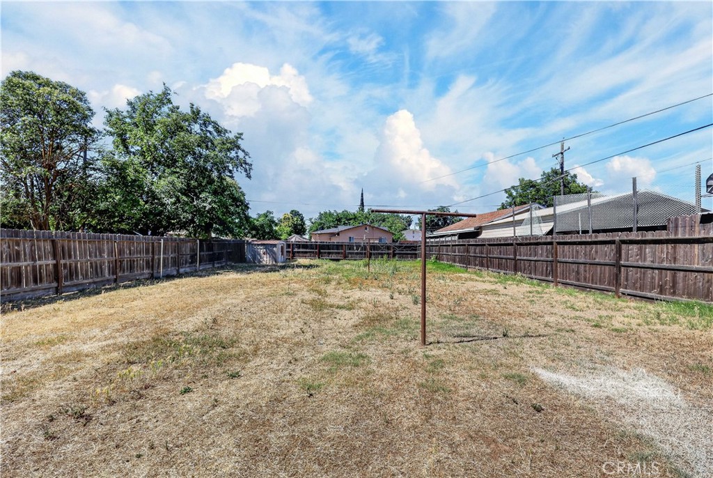 520 W 9th St, Merced, CA 95341