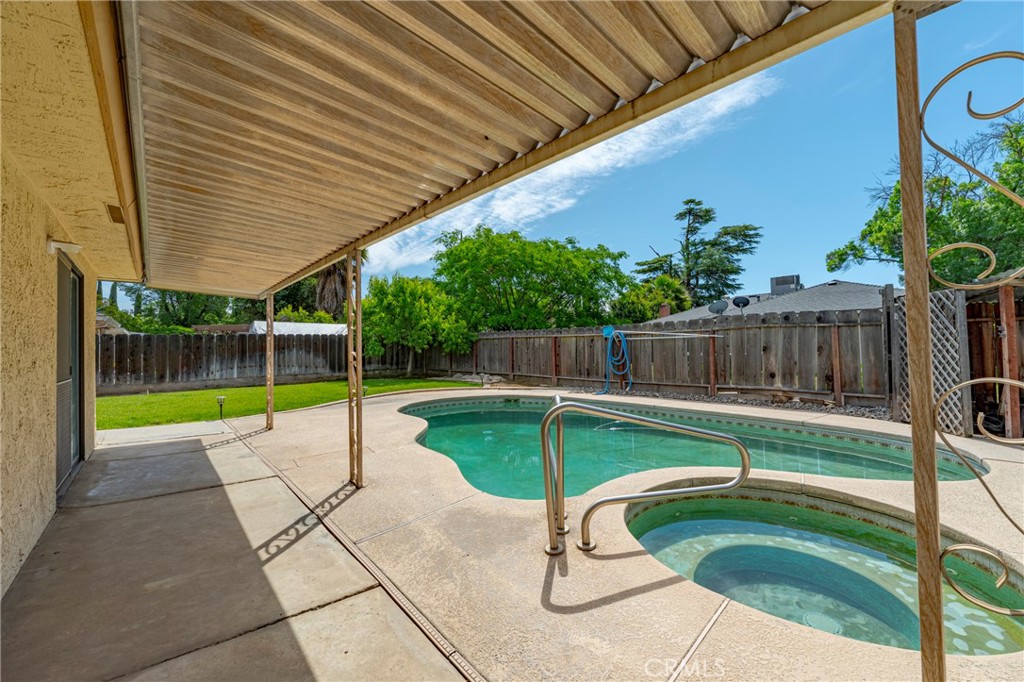 564 Della Ct, Merced, CA 95348