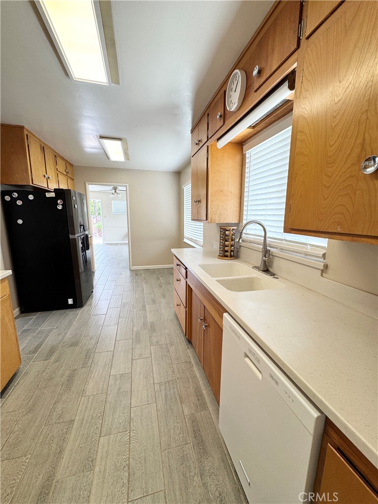 1101 E Monte Vista, Turlock, CA 95382