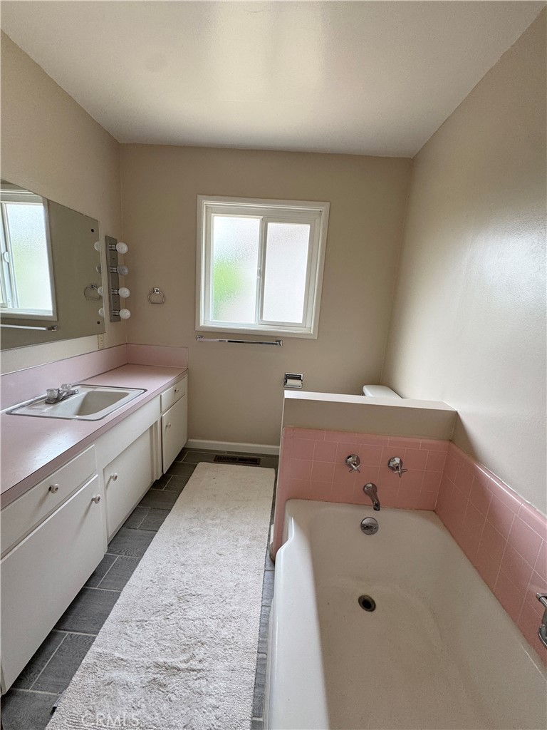 1101 E Monte Vista, Turlock, CA 95382