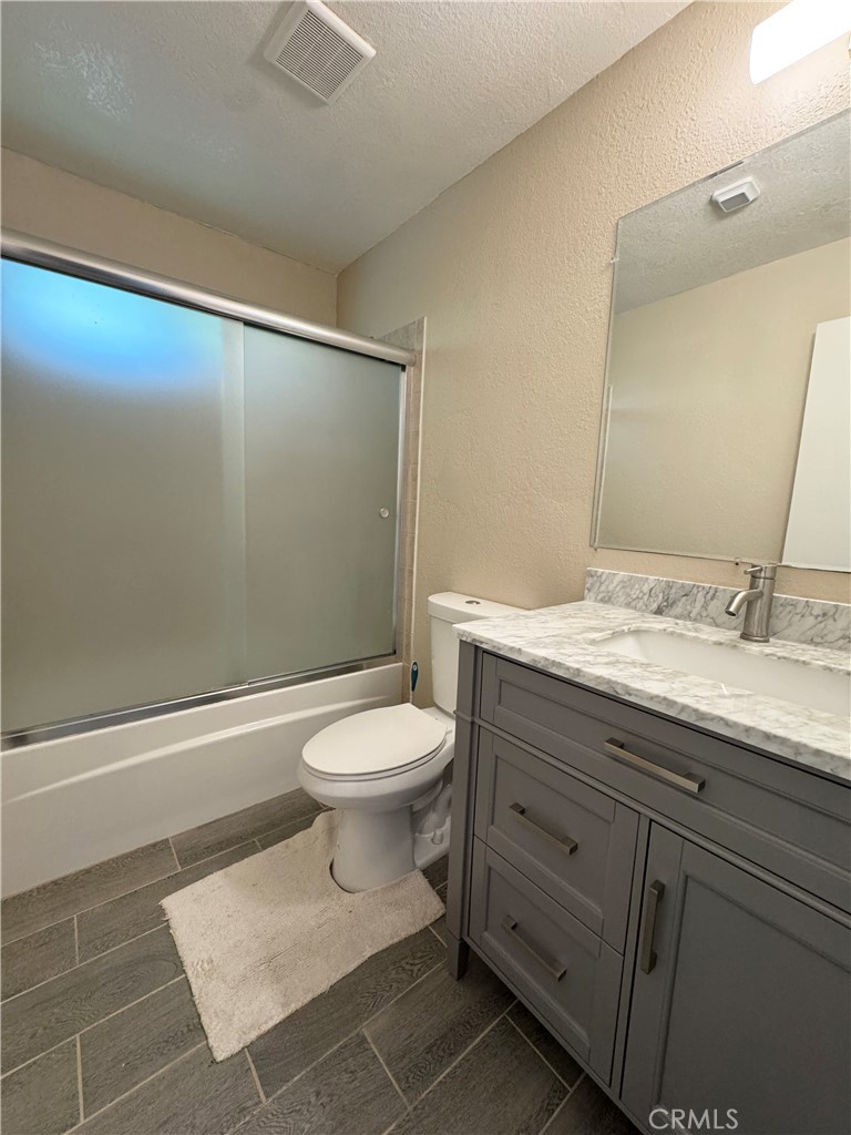 1101 E Monte Vista, Turlock, CA 95382