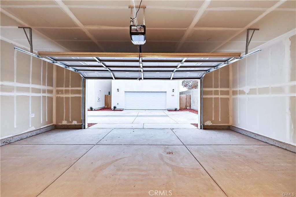 230 Montage Dr, Merced, CA 95348