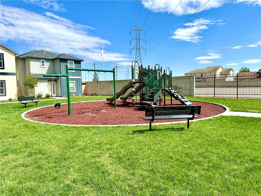 236 Montage Dr, Merced, CA 95348