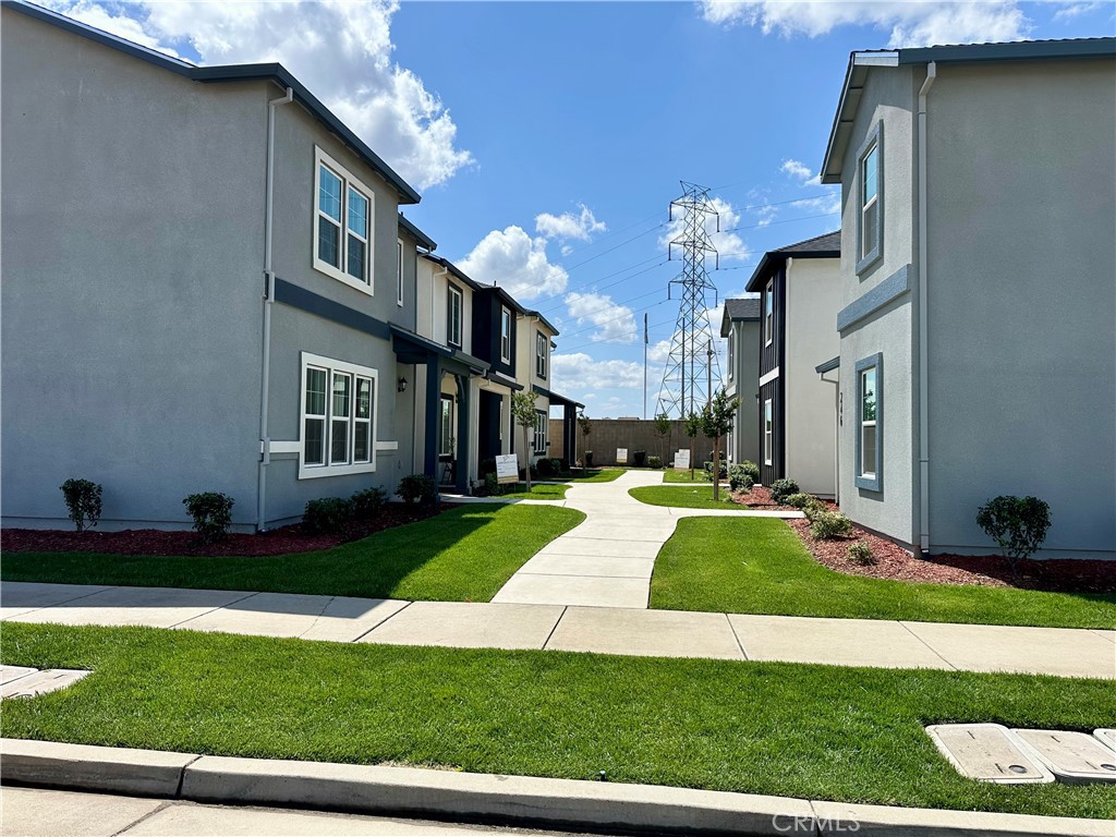 242 Montage Dr, Merced, CA 95348