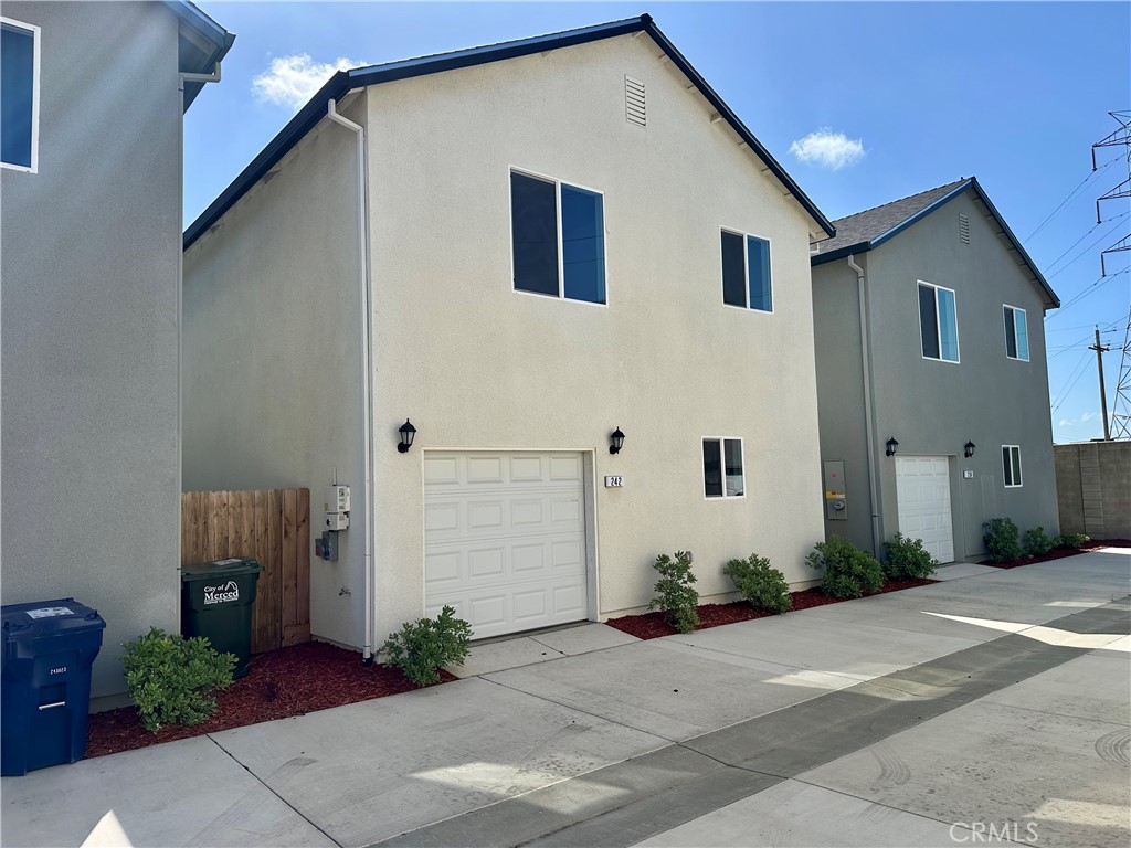 242 Montage Dr, Merced, CA 95348