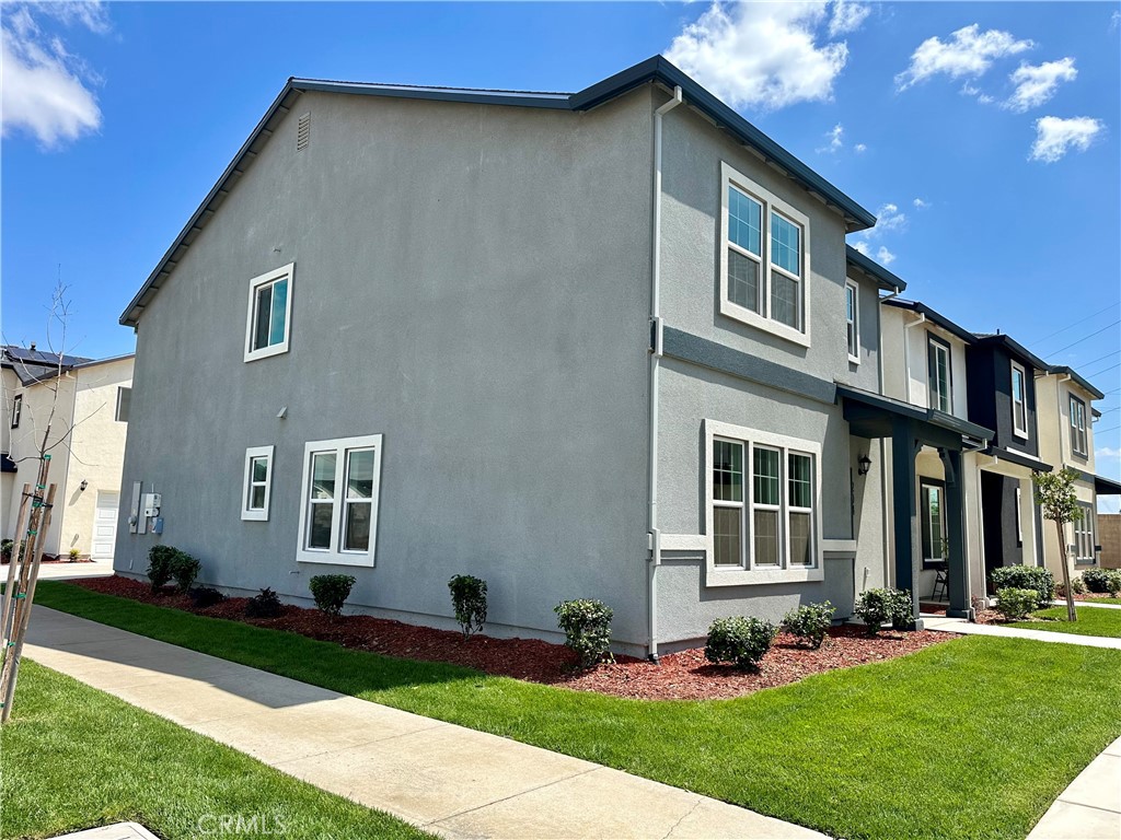 204 Montage Dr, Merced, CA 95348