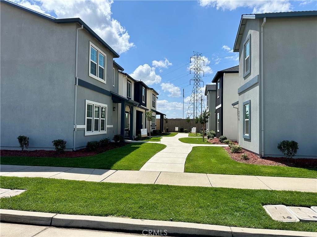 204 Montage Dr, Merced, CA 95348