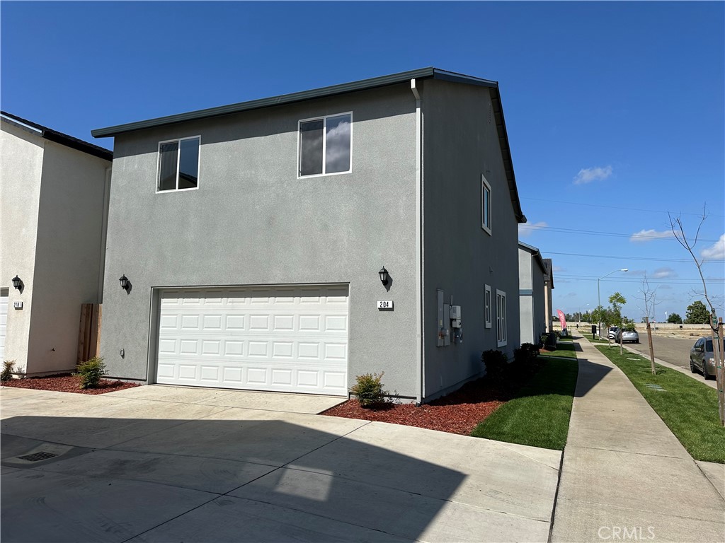 204 Montage Dr, Merced, CA 95348