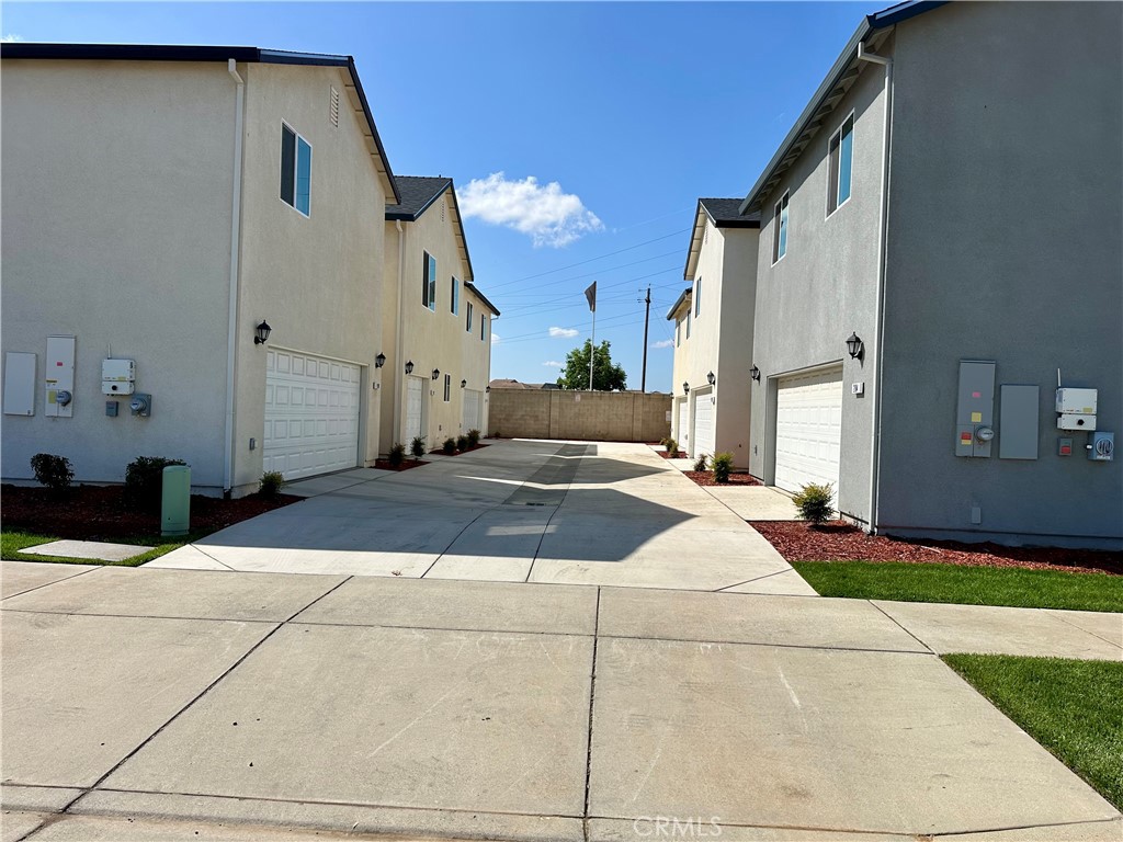204 Montage Dr, Merced, CA 95348