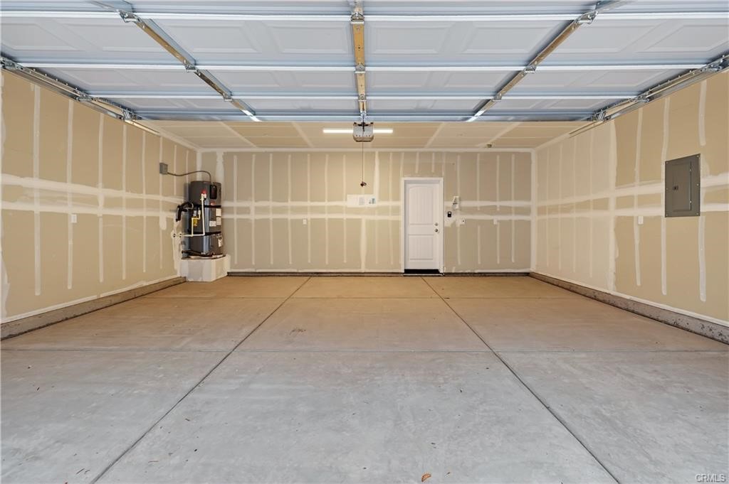 204 Montage Dr, Merced, CA 95348