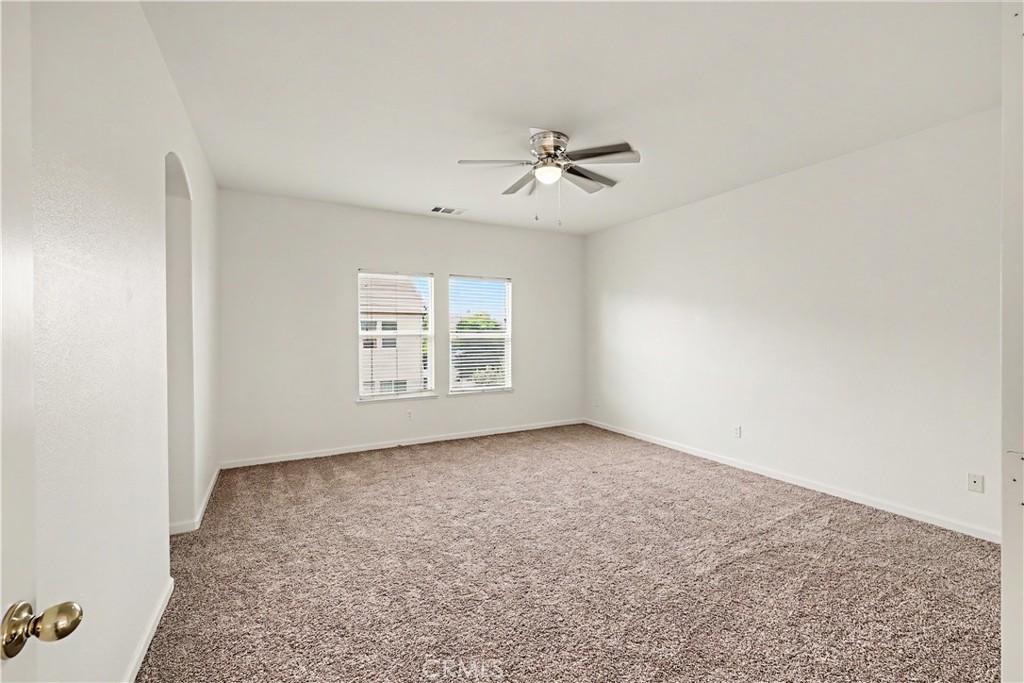 1321 Jenner Dr, Merced, CA 95348