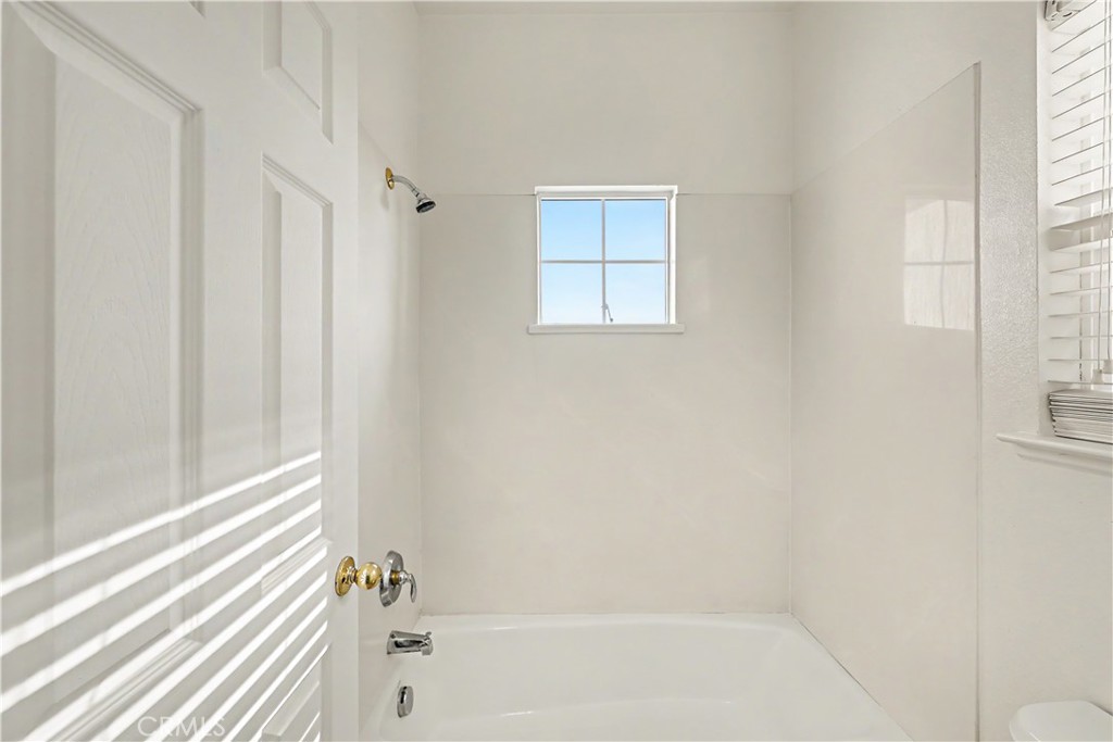 1321 Jenner Dr, Merced, CA 95348