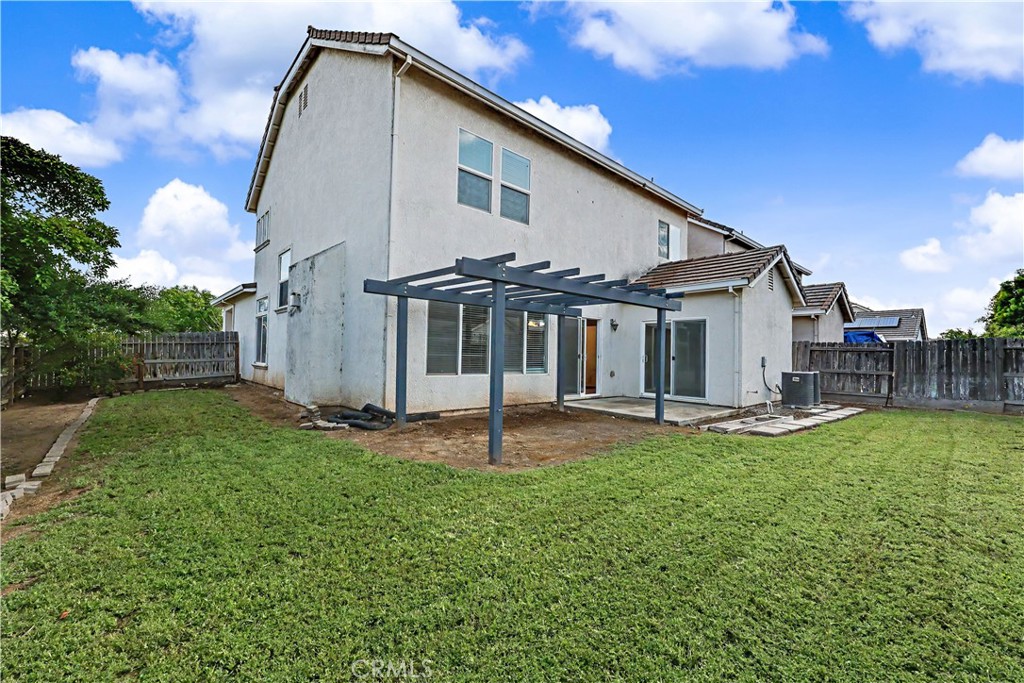 1321 Jenner Dr, Merced, CA 95348
