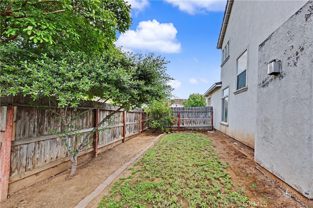 1321 Jenner Dr, Merced, CA 95348