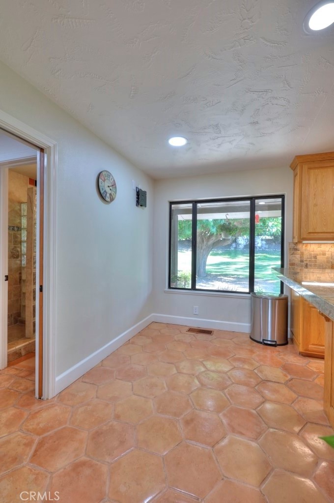 11714 Livingston Cressey, Livingston, CA 95334