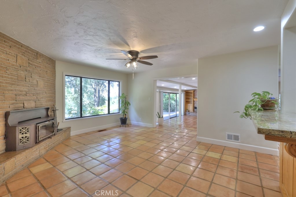 11714 Livingston Cressey, Livingston, CA 95334