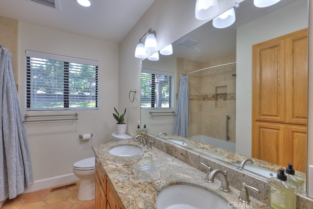 11714 Livingston Cressey, Livingston, CA 95334