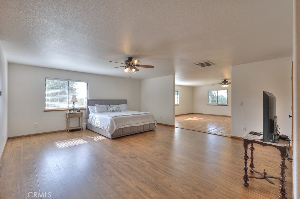 11714 Livingston Cressey, Livingston, CA 95334