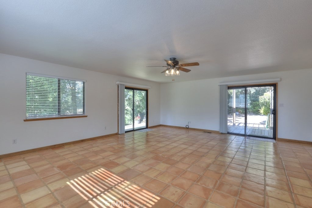 11714 Livingston Cressey, Livingston, CA 95334