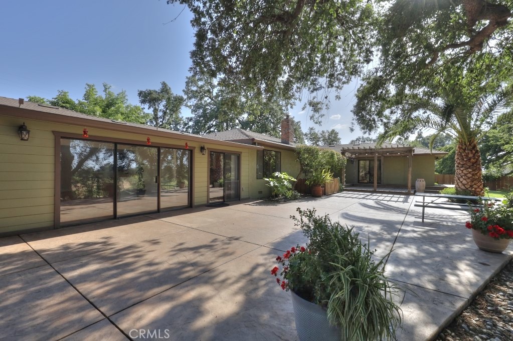 11714 Livingston Cressey, Livingston, CA 95334