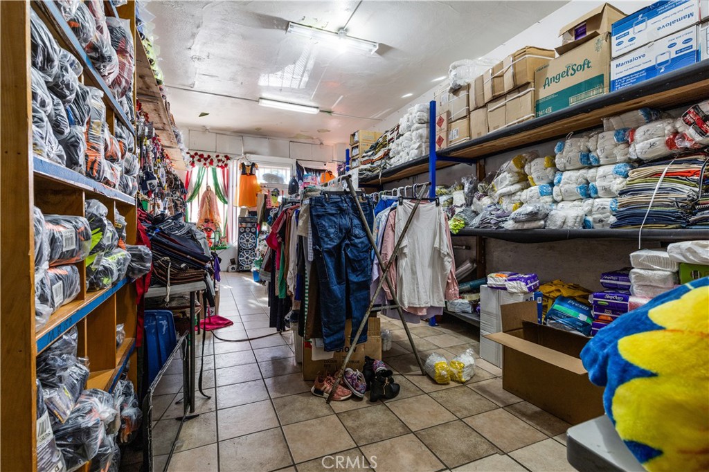 162 N Maple Ave, Fresno, CA 93702